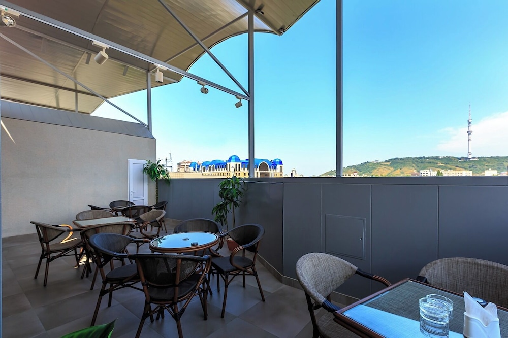 Renion Hills Hotel 52/58