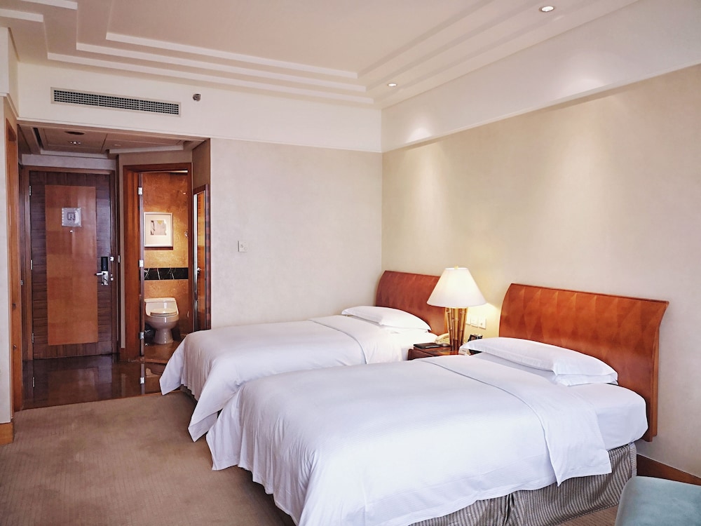 Hilton Chongqing 16/60