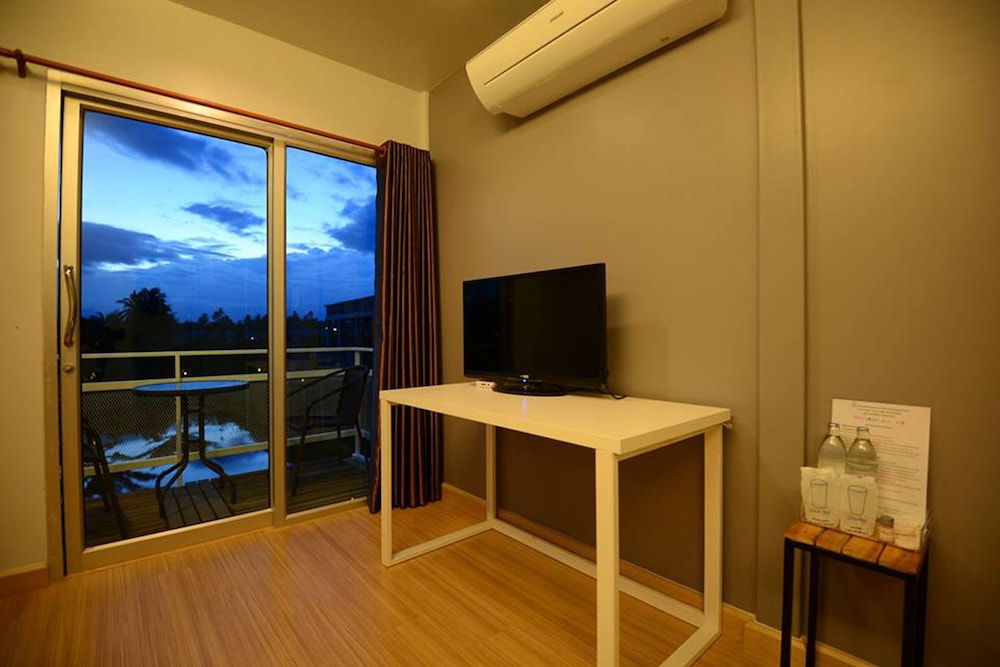 Sabye D Resort At Surat 20/24