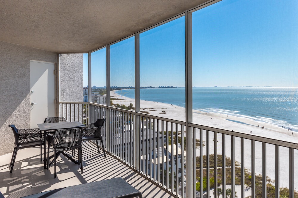 Diamondhead Beach Resort and Spa 42/43