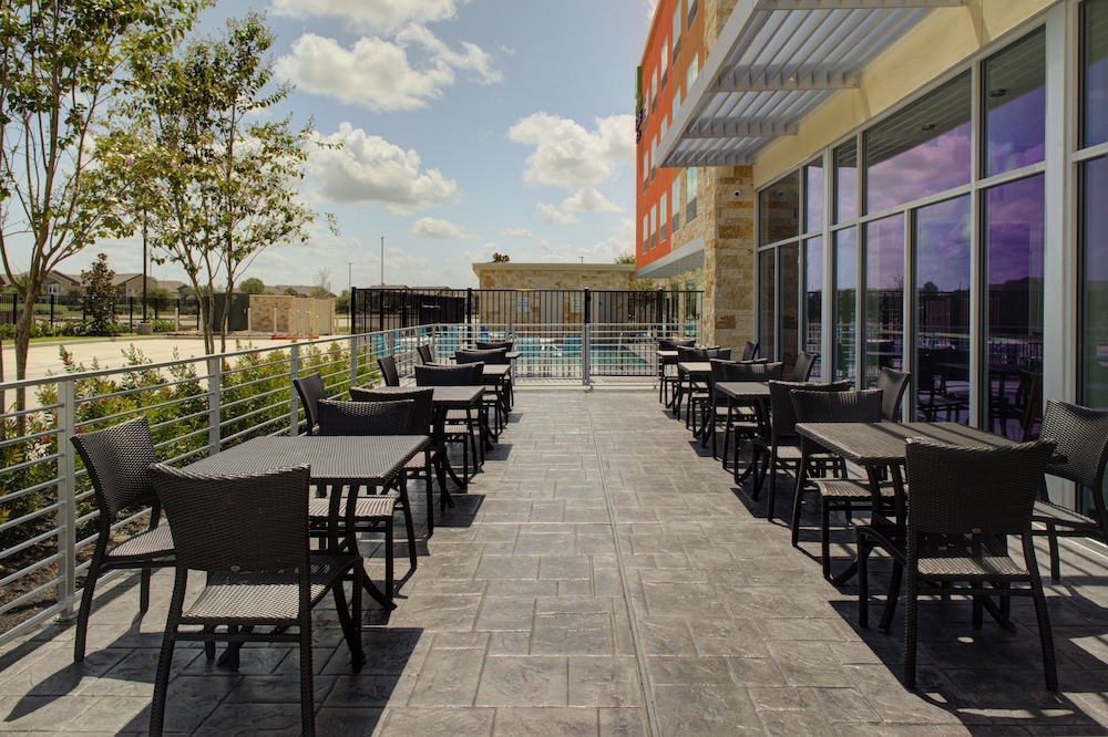 Holiday Inn Express Suites Houston Nw Cypress Grand Pky 45/63