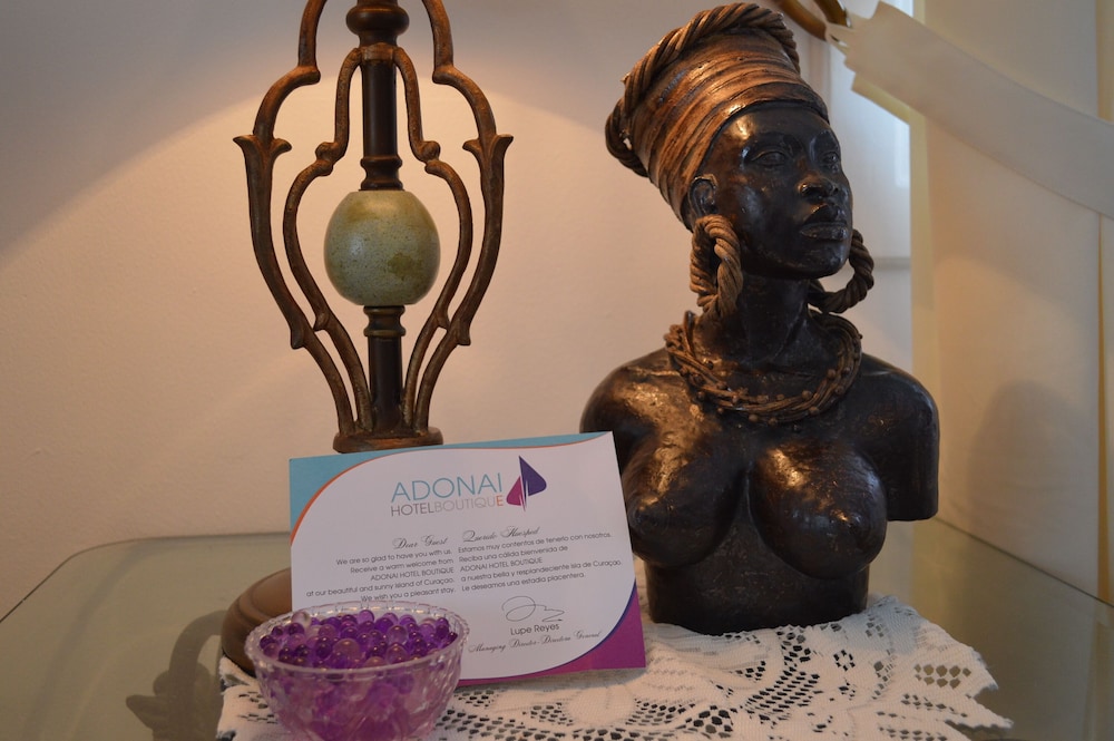 Adonai Hotel Boutique Bed And Breakfast 63/93