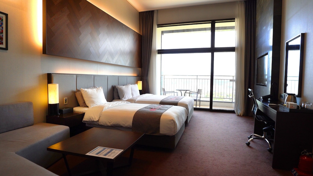 Ramada Hotel & Suites by Wyndham Gangwon Pyeongchang 18/66