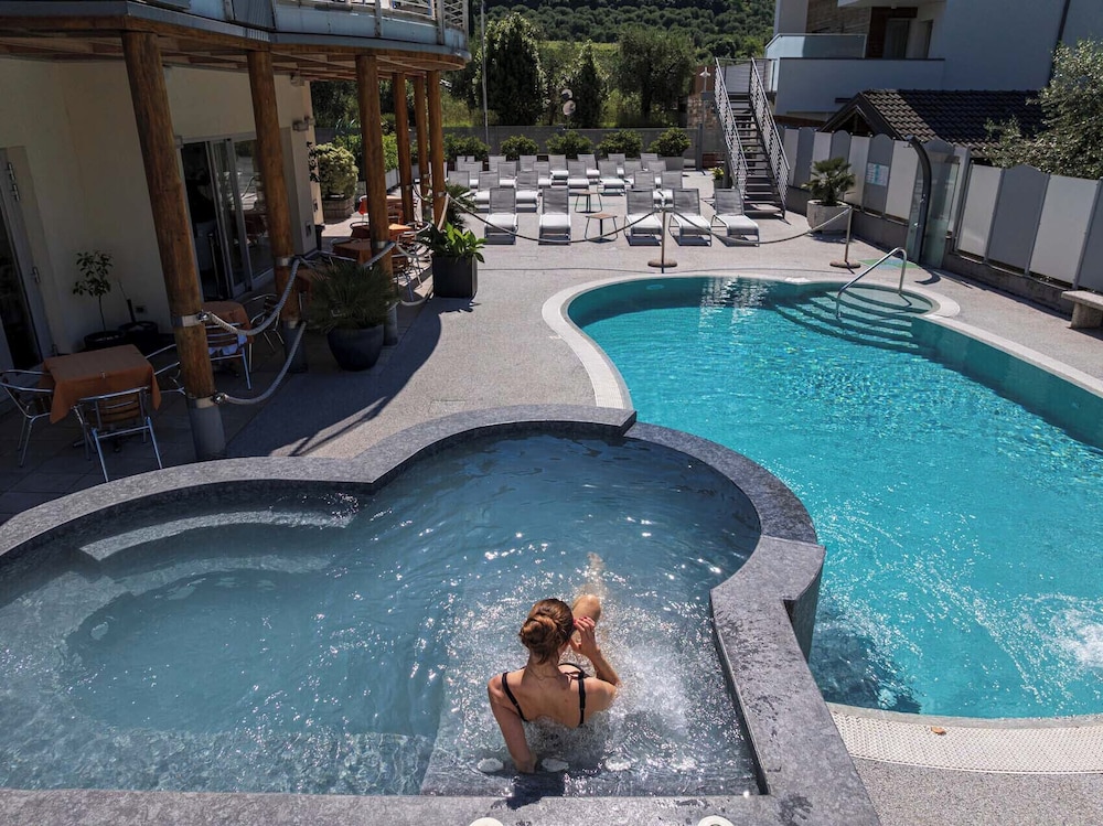 Ecohotel Primavera 68/72
