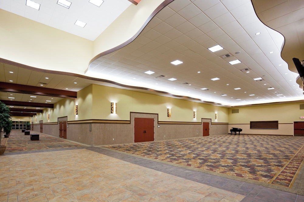 Holiday Inn Stevens Point Convention Ctr 7/72