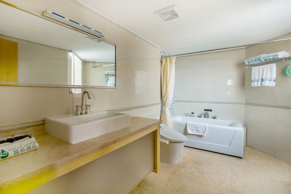 Louis Hotel Zhongshan 16/40