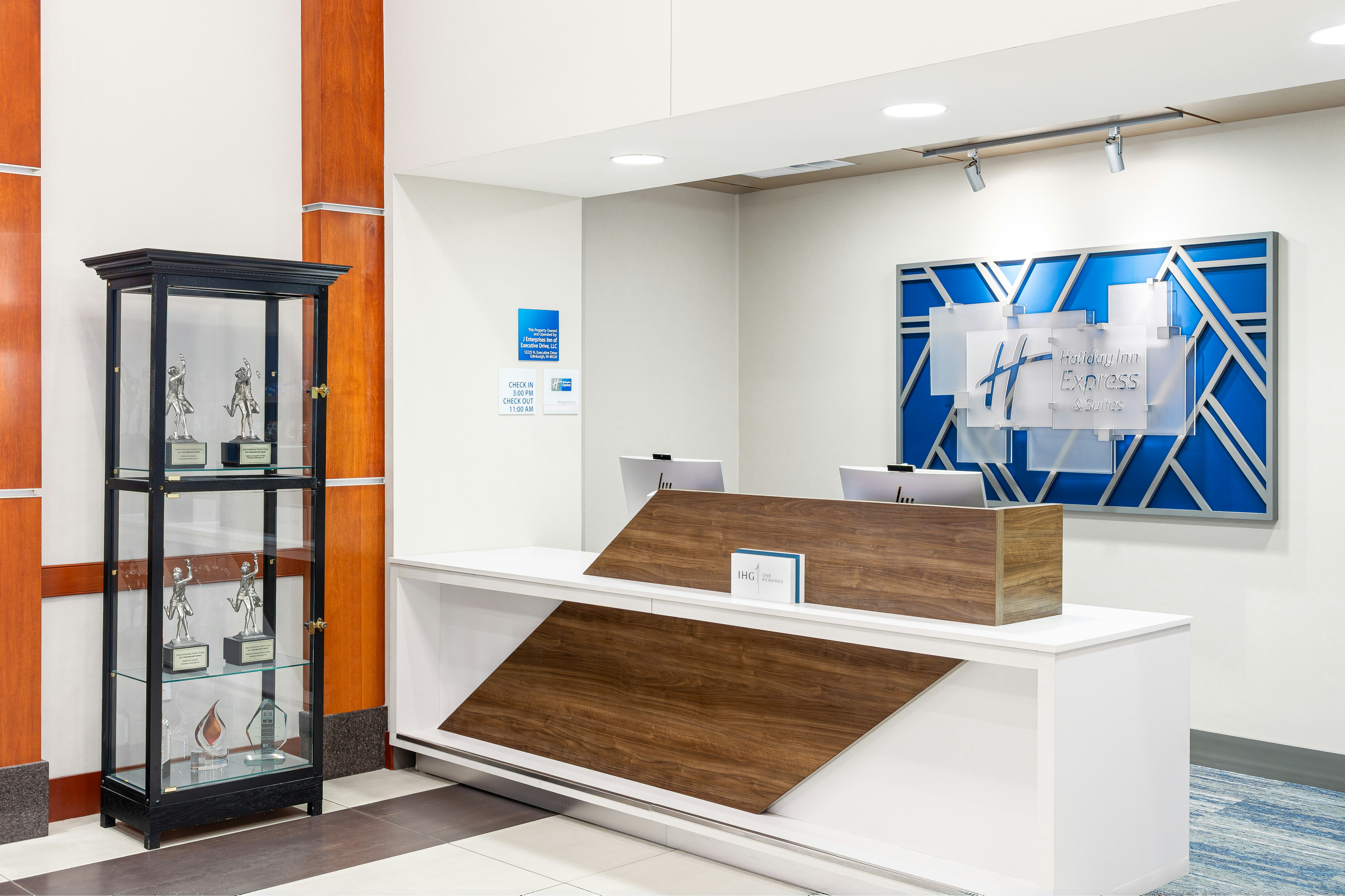 Holiday Inn Express Hotel And Suites Columbus Edinburgh 6/46