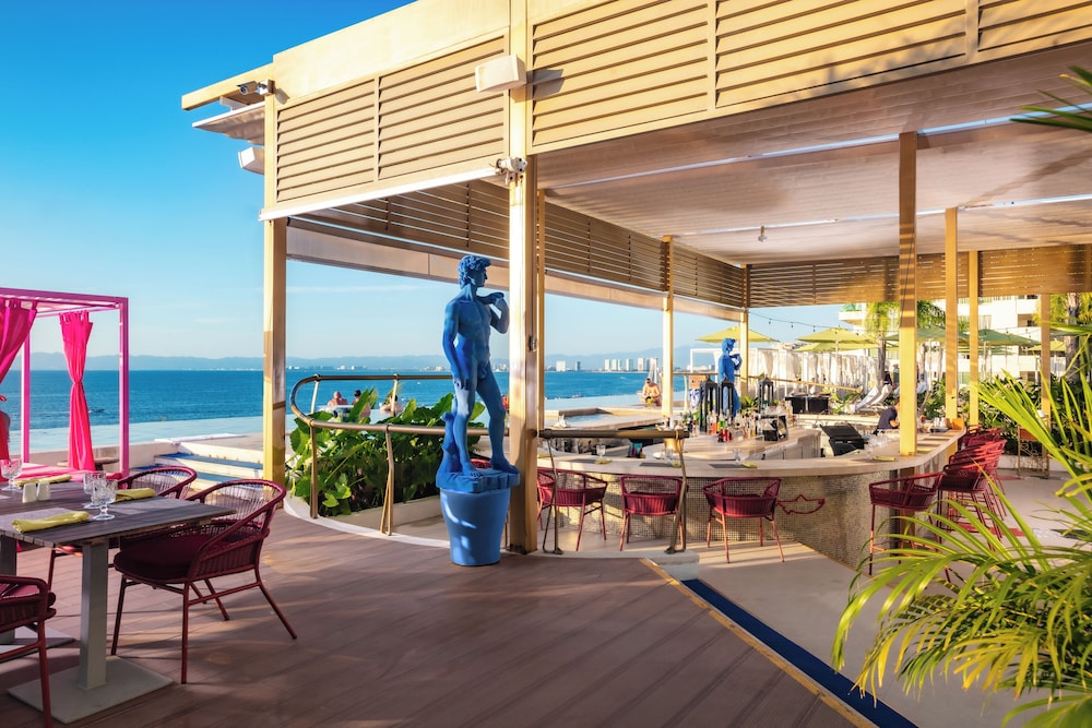 Almar Resort Luxury LGBT Beach Front Experience 51/59