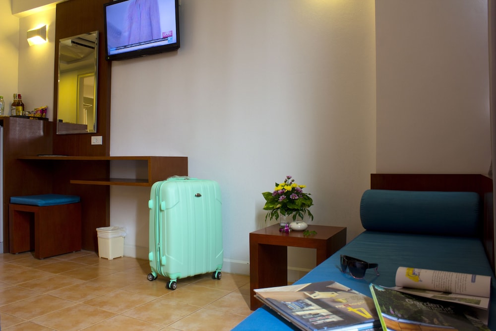On Hotel Phuket 43/71