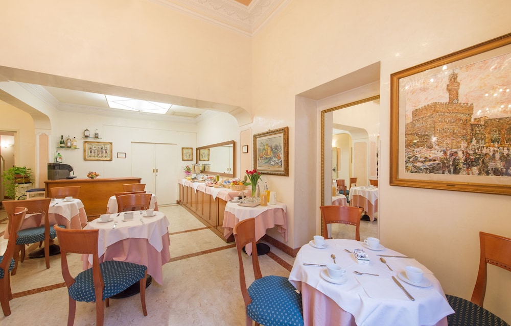 Strozzi Palace Hotel 34/42