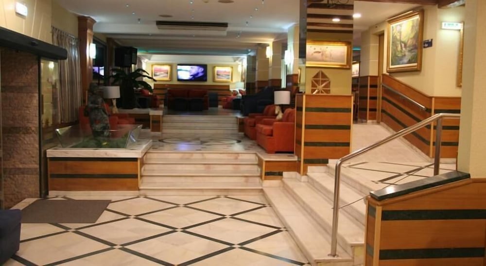 Baia Beach Hotel (ex. Baia de MonteGordo) 3/23
