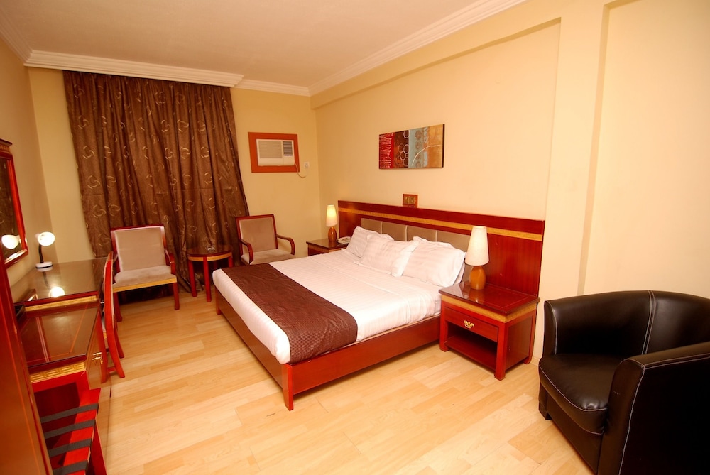 Hotel Rosebud 14/50