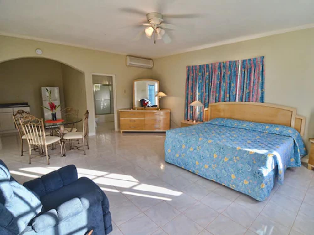Tropical Lagoon Resort 7/29