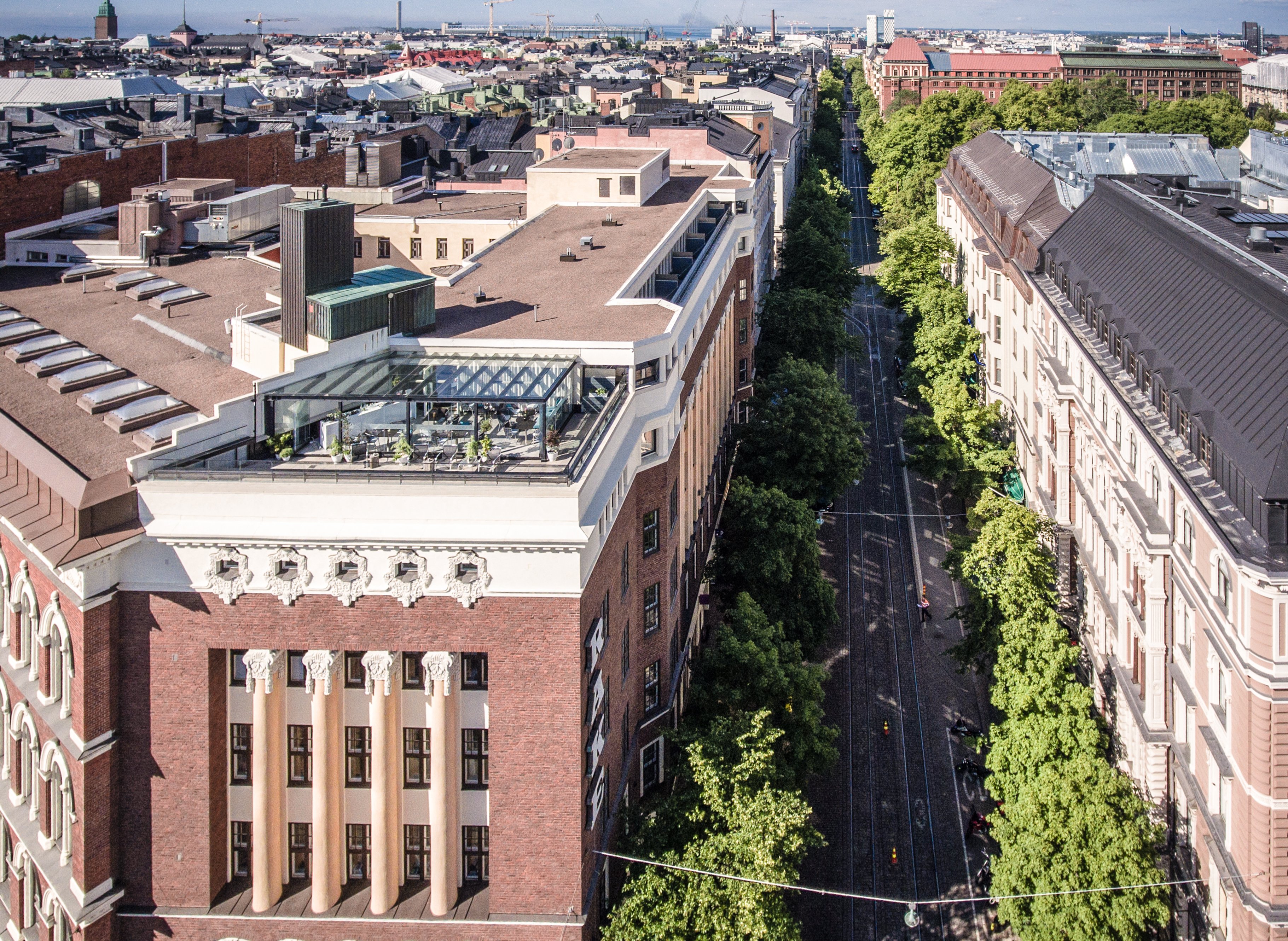 Klaus K Hotel 60/60
