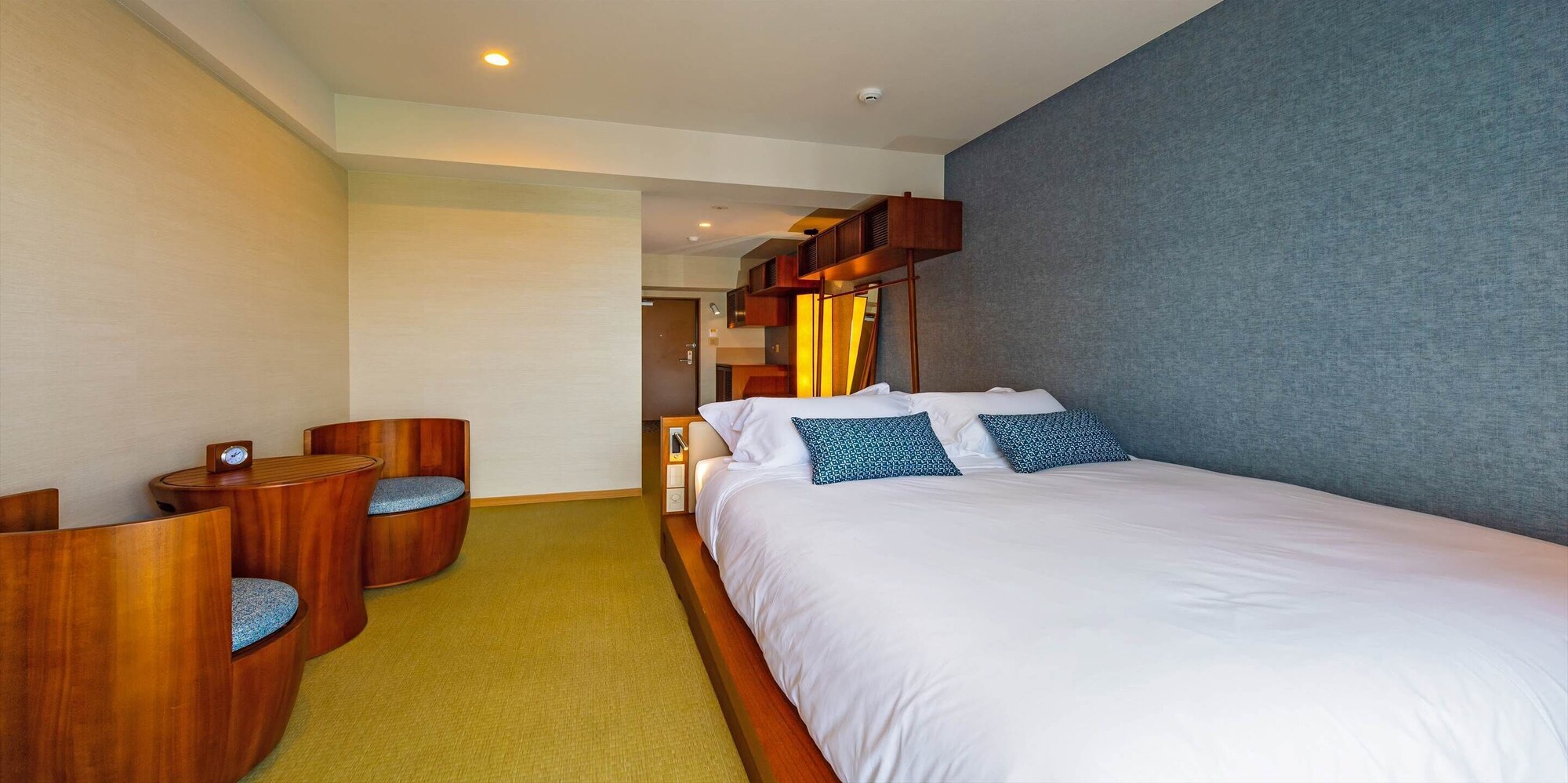 DELUXE, DOUBLE BED, SEA VIEW