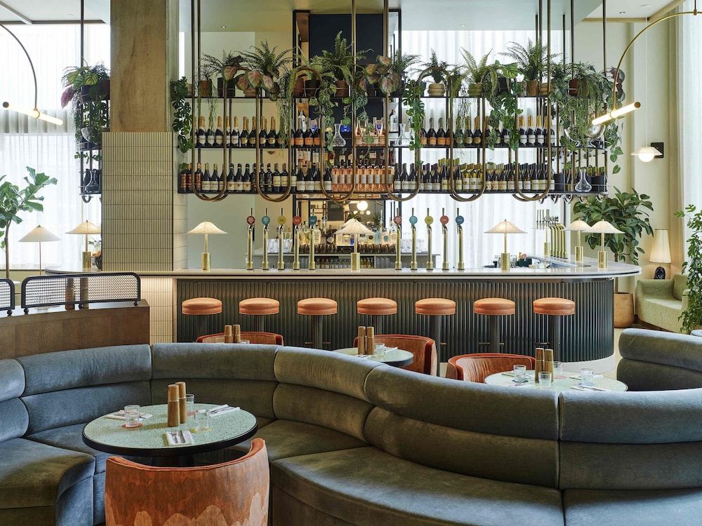 TRIBE London Canary Wharf 38/61