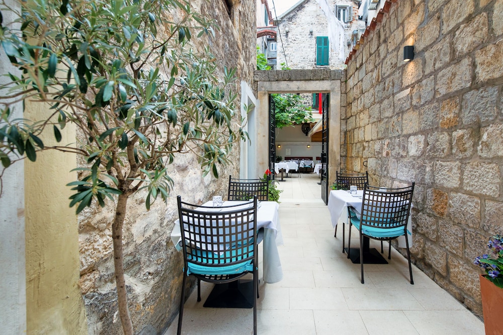 Makarun Heritage Rooms 35/44