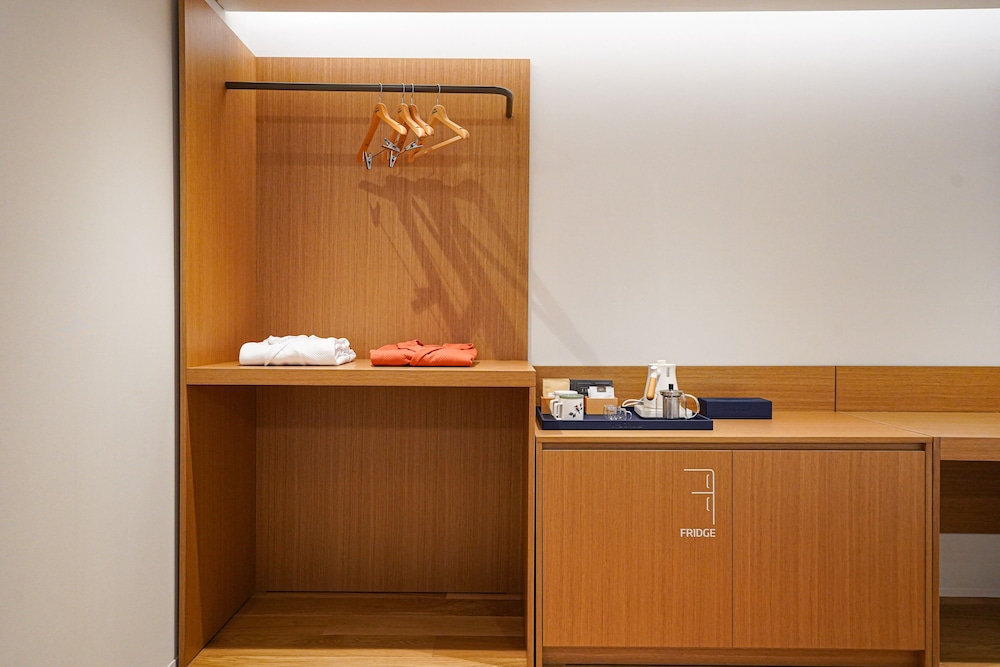 Hotel Ground 27 6/68