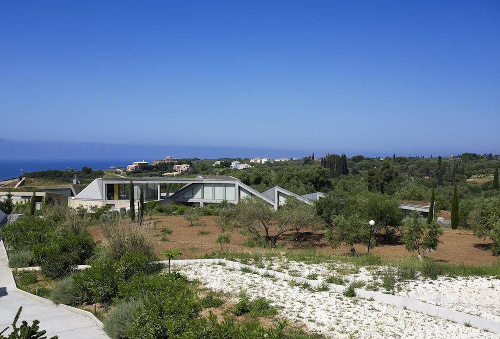 Leivatho Hotel 63/70