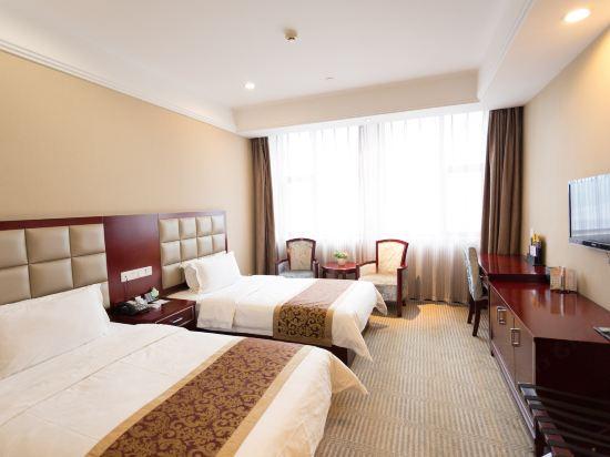 Deluxe, Twin Beds