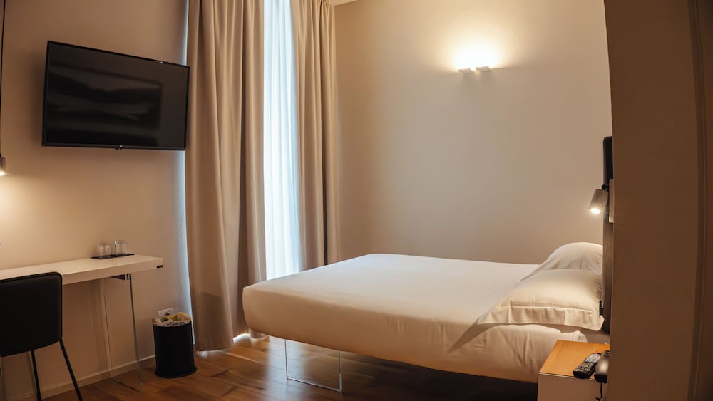 Albergo Centrale 24/54