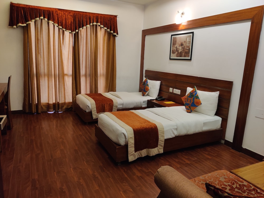 Hari S Court Hotel Delhi 7/45