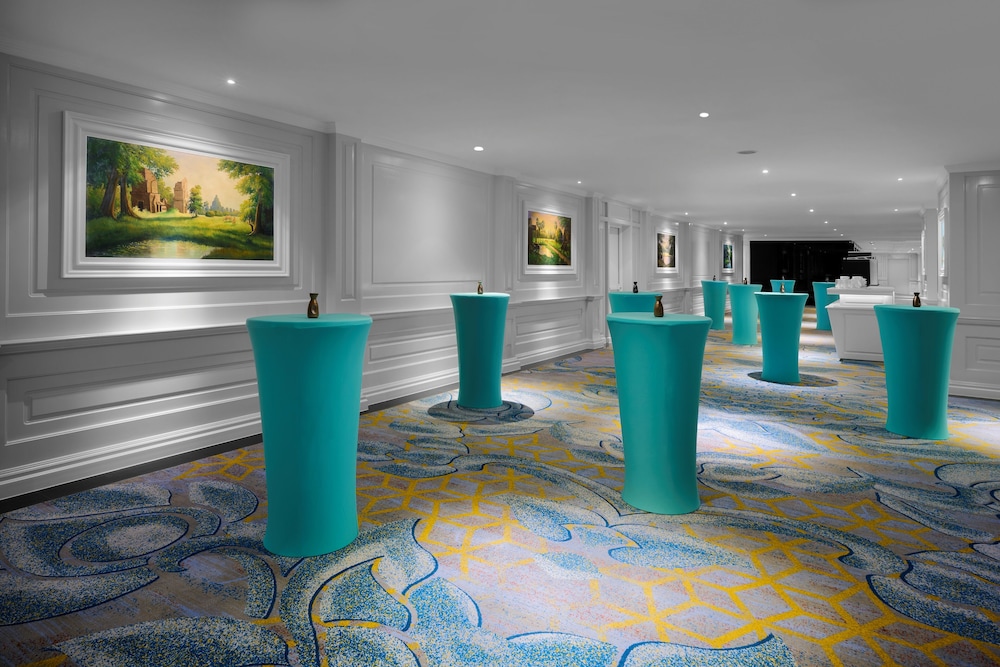 Wyndham Grand Phnom Penh Capital 56/68