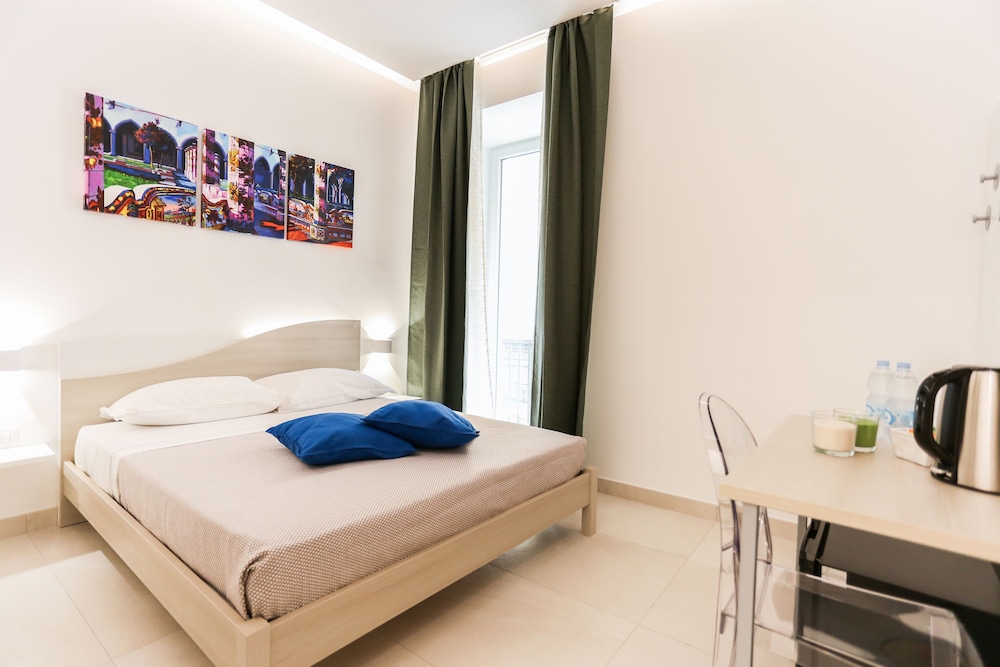 COMFORT, KING BED, CITY VIEW, BALCONY