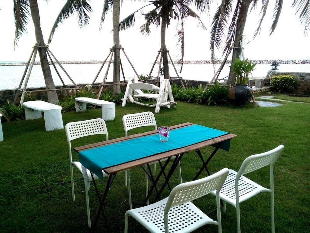 Chomtalay Resort At Had Chaosamran Beach 29/34