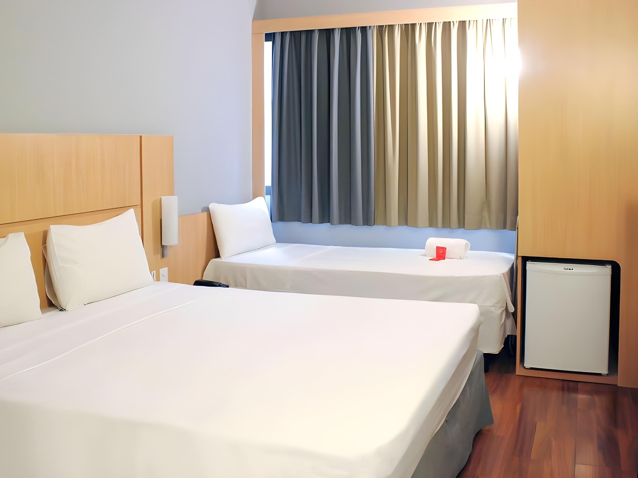 Room, Triple, 1 Double and 1 Single Bed