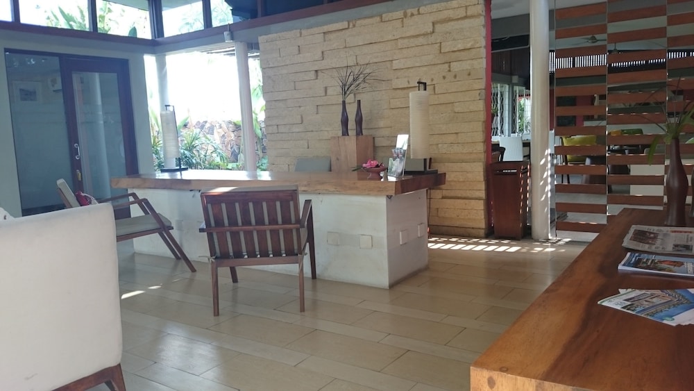 Ayom Suite 34/44