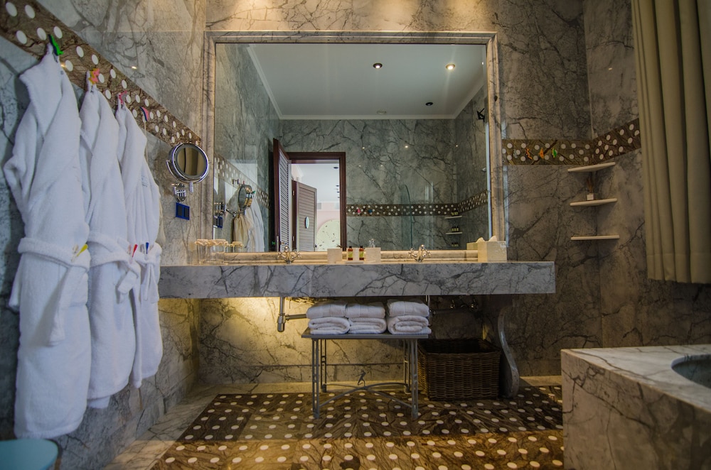 Agalia Luxury Suites 77/78