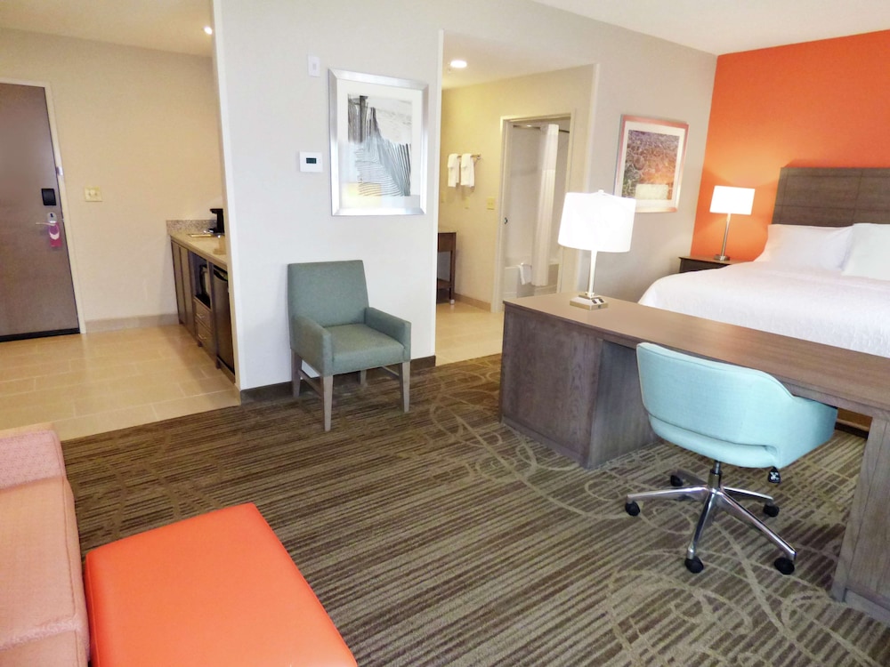 Hampton Inn & Suites Pensacola/I-10 Pine Forest Road 42/47