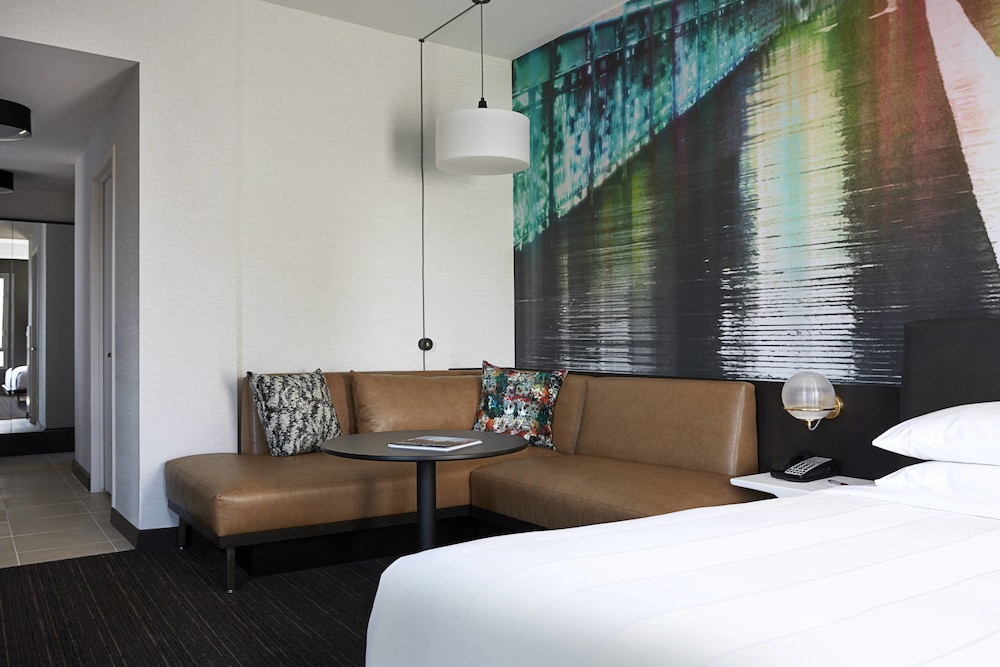 Marriott At the Brooklyn Bridge 6/54