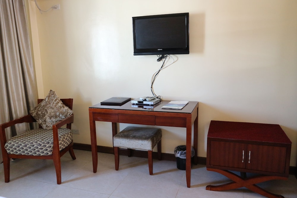 Golden Phoenix Hotel Boracay 42/50