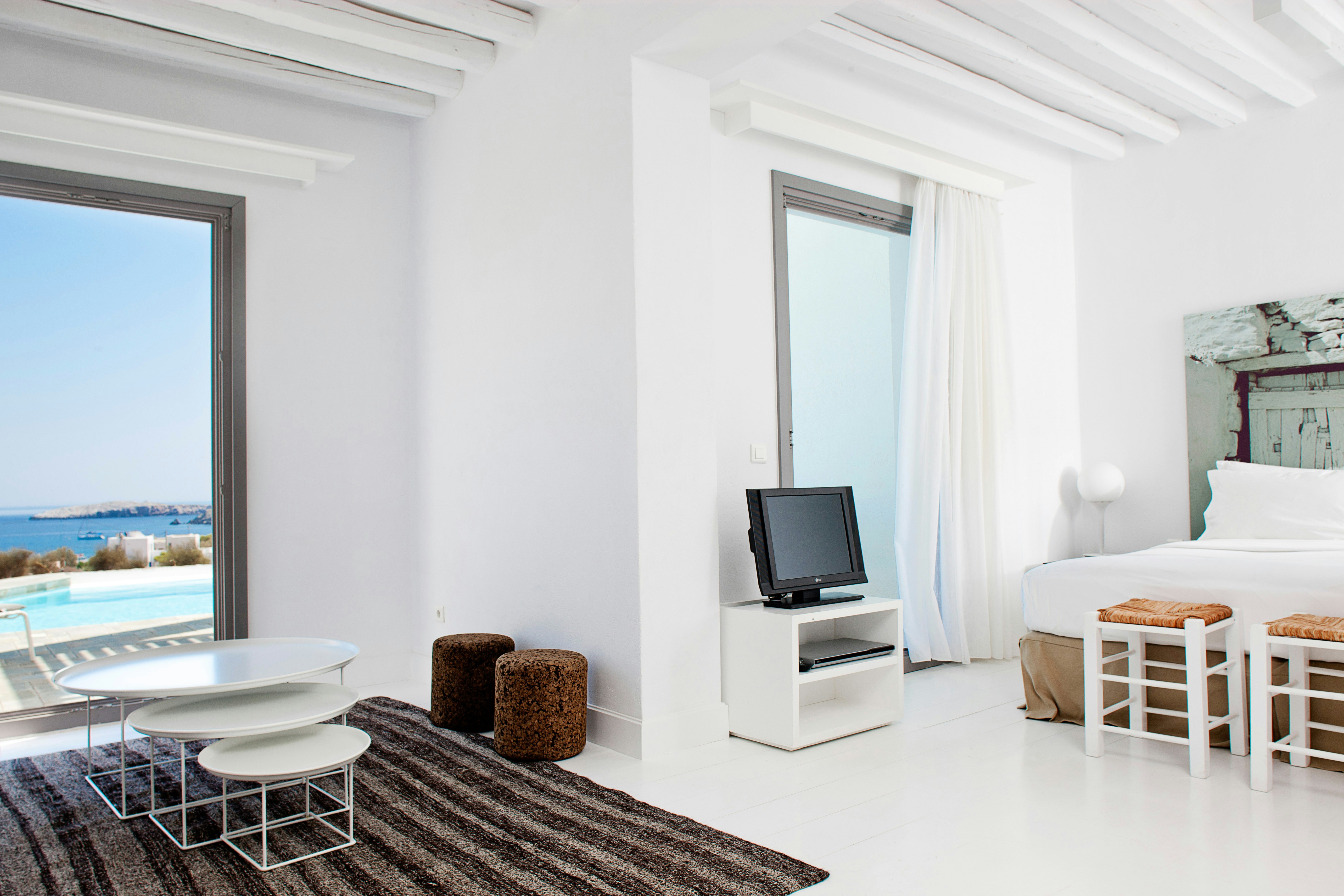 Anemi Hotel 18/25