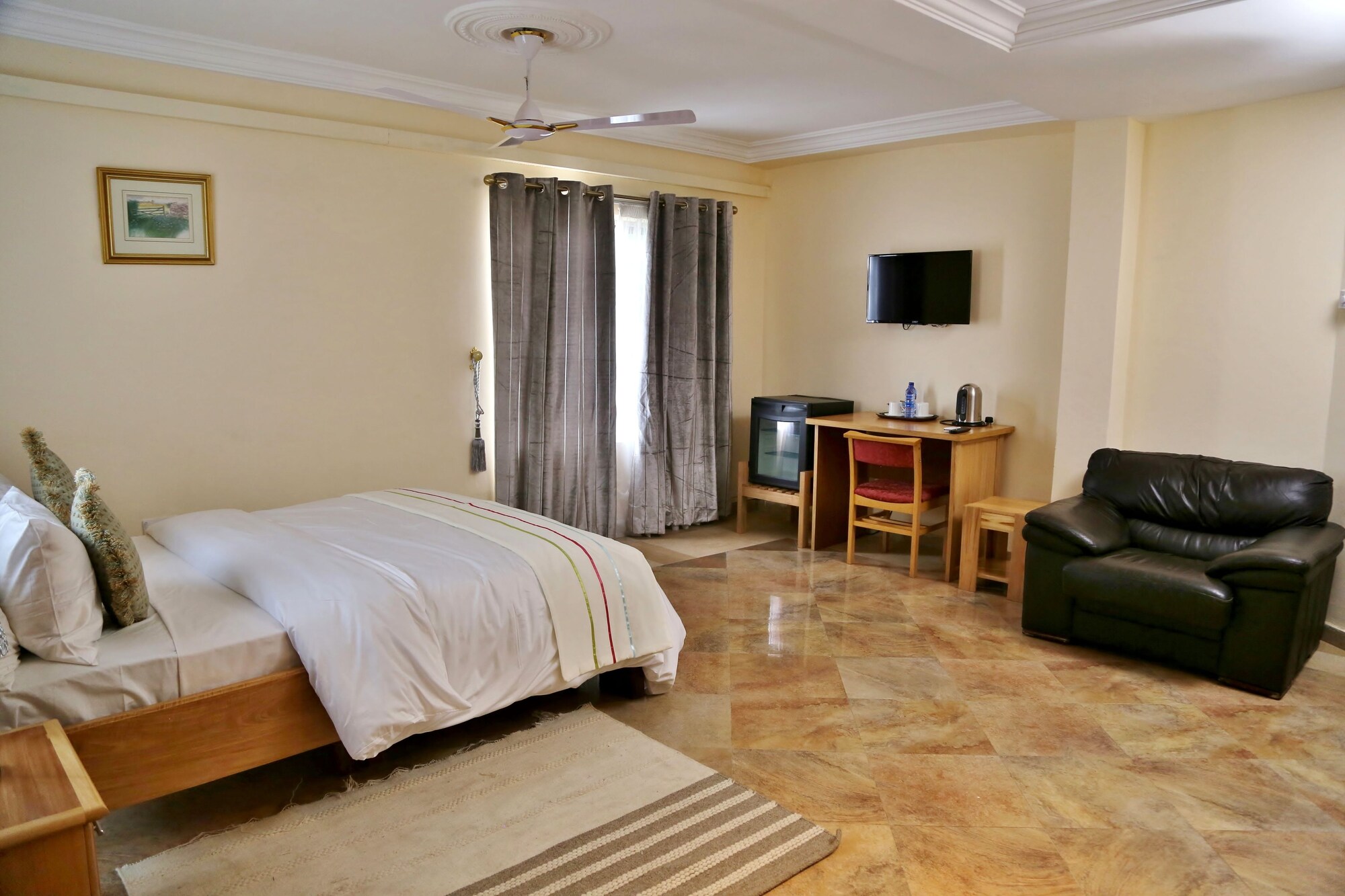 Deluxe, Triple, King Bed, Garden View, Eden Vale Hotel 8/10