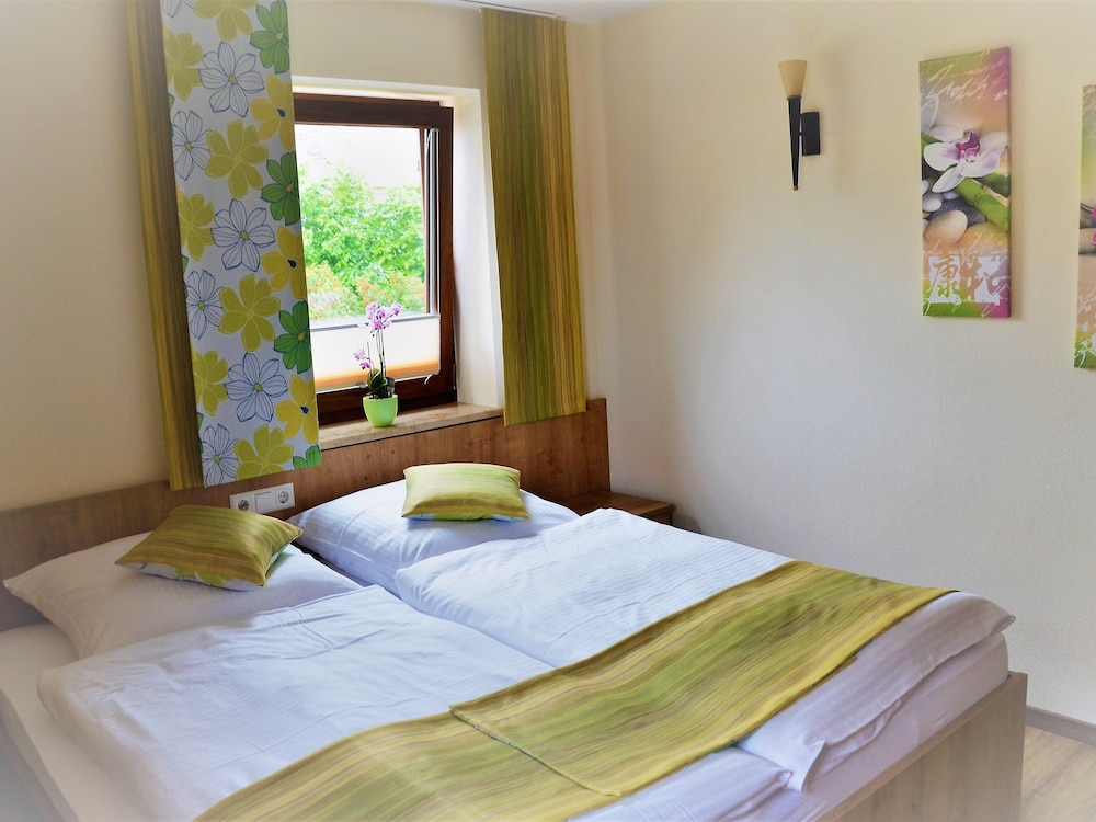 Landhotel Zum Adler 14/50