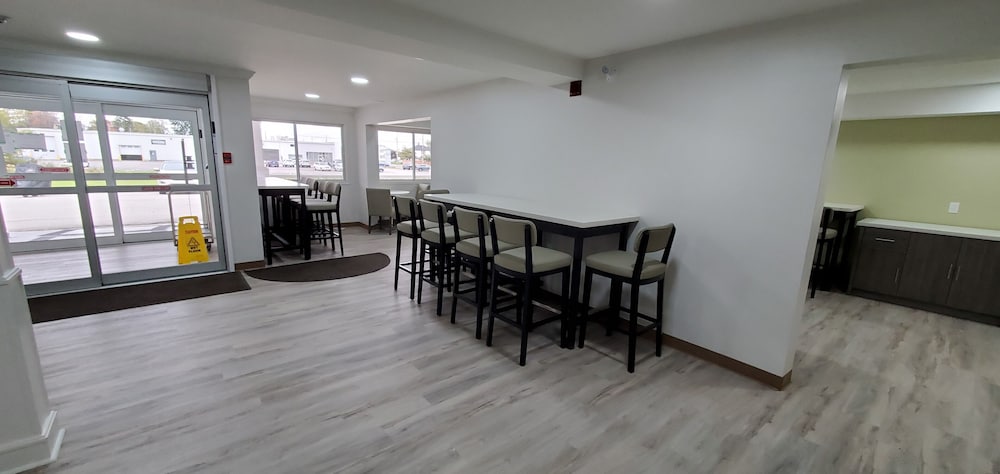 Ramada by Wyndham Miramichi New Brunswick 24/34
