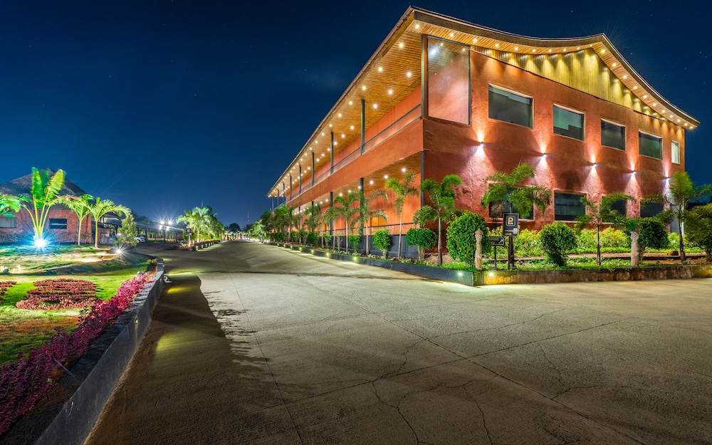 Saya Grand Resort & Spa Thane photo4