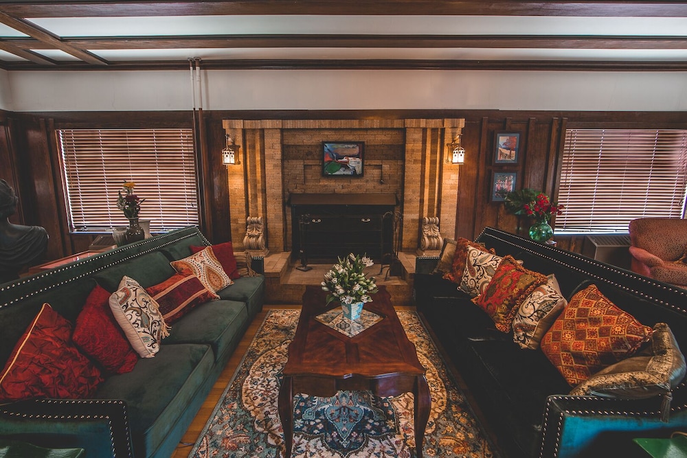 Greenway Manor 28/56