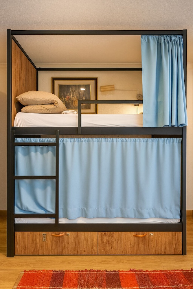 Hostal El Cascabel 38/75