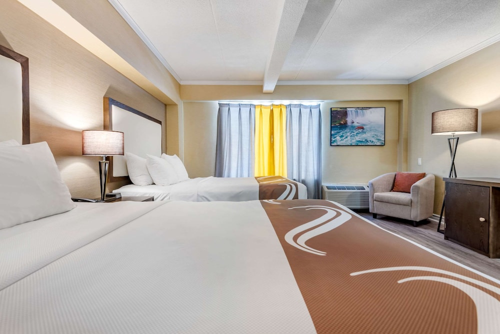 Quality Inn and Suites Niagara Falls ON 18/30