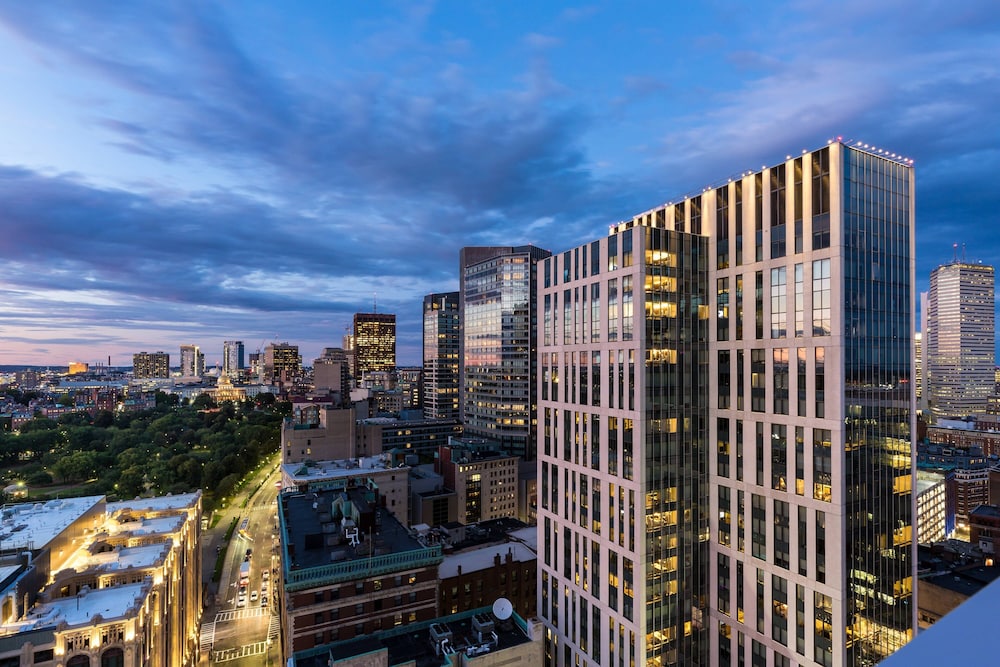 Moxy Boston Downtown 6/68