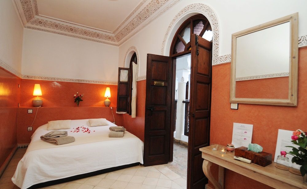 Riad Elias 47/72