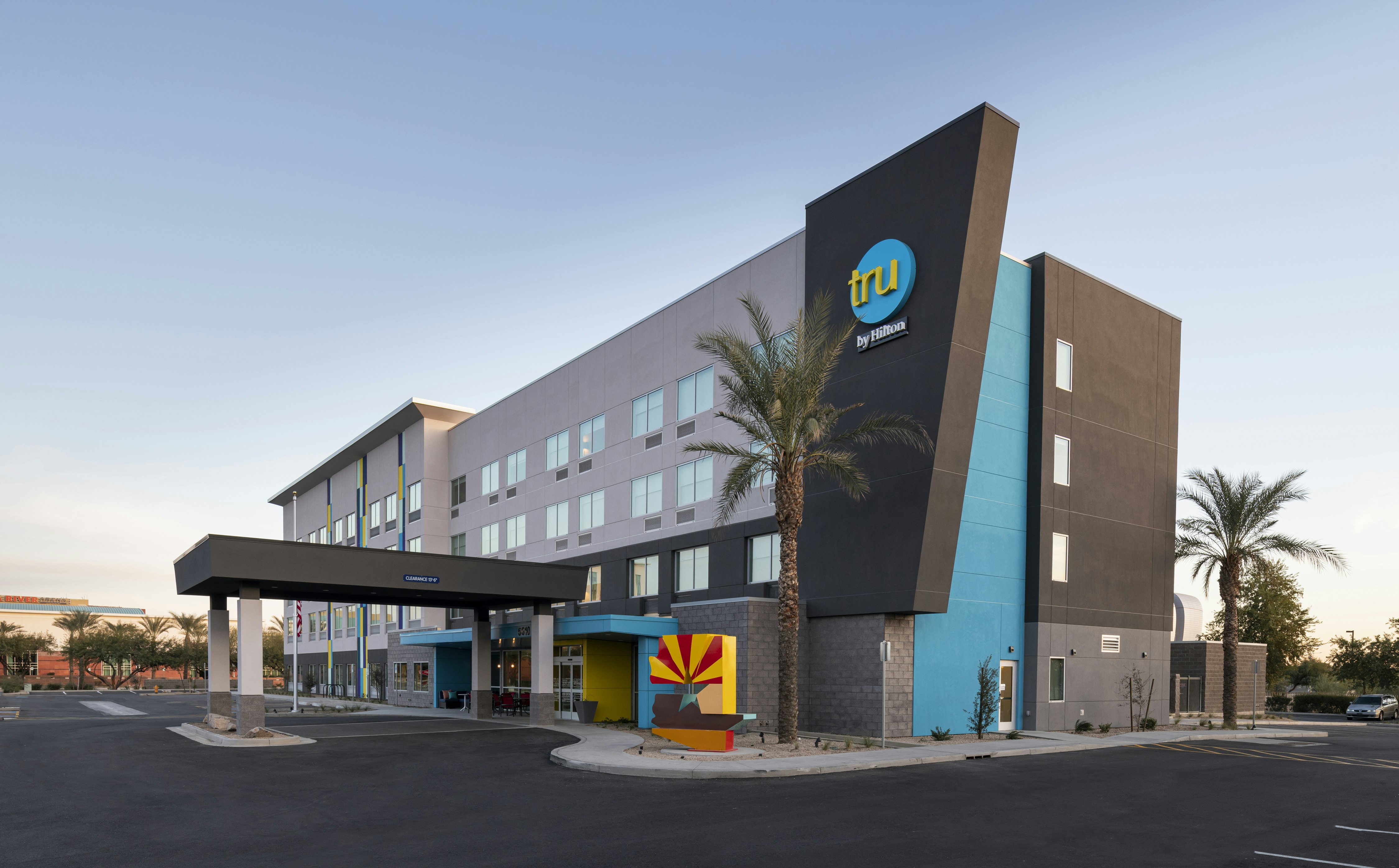 Tru By Hilton Phoenix Glendale Westgate 44/45
