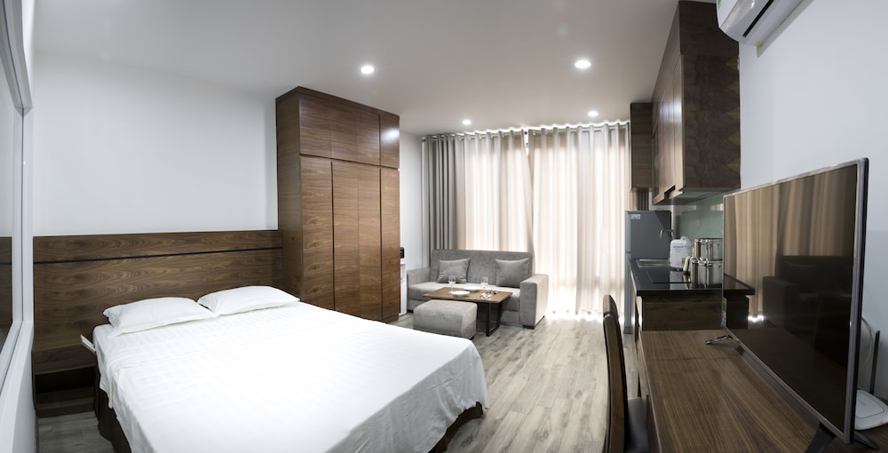 DELUXE, STUDIO, KING BED