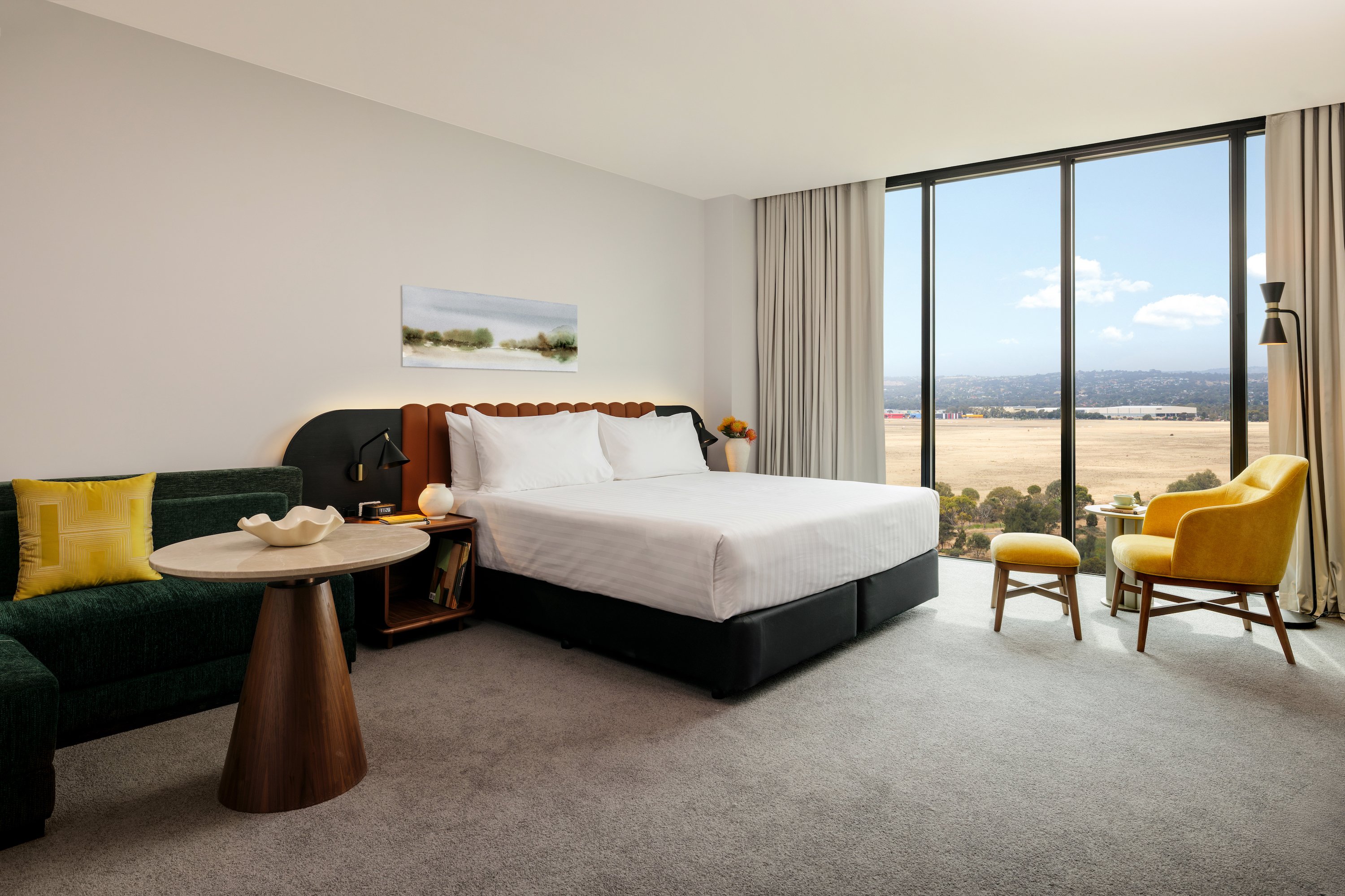 Premium, King Bed, Crowne Plaza Adelaide Mawson Lakes 2/8