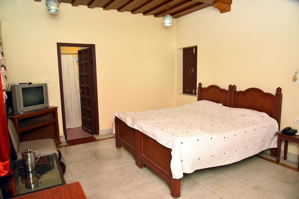 Kuchaman Haveli 24/50