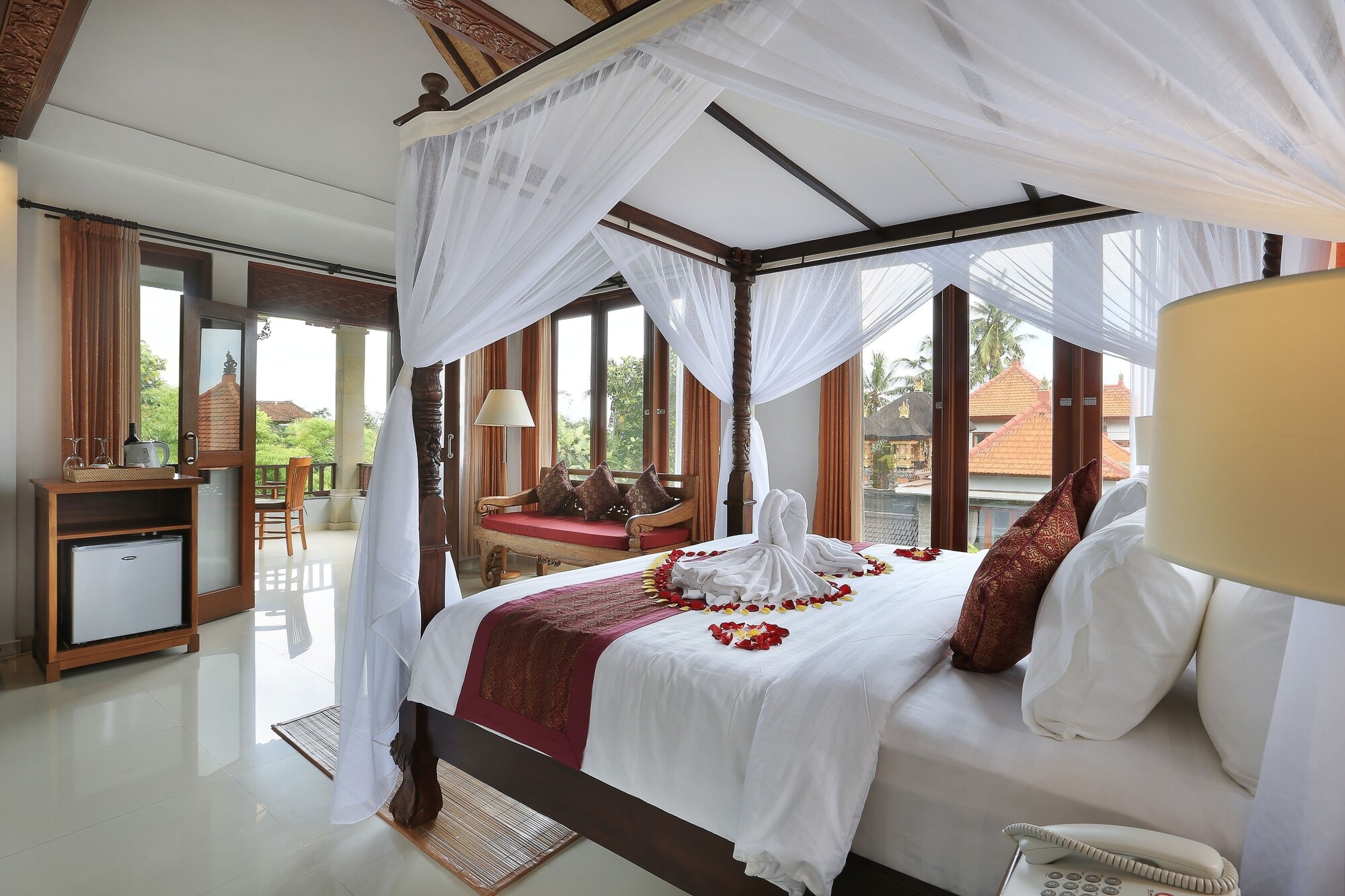 LUXURY, SUITE, KING BED, VALLEY VIEW, POOL SIDE